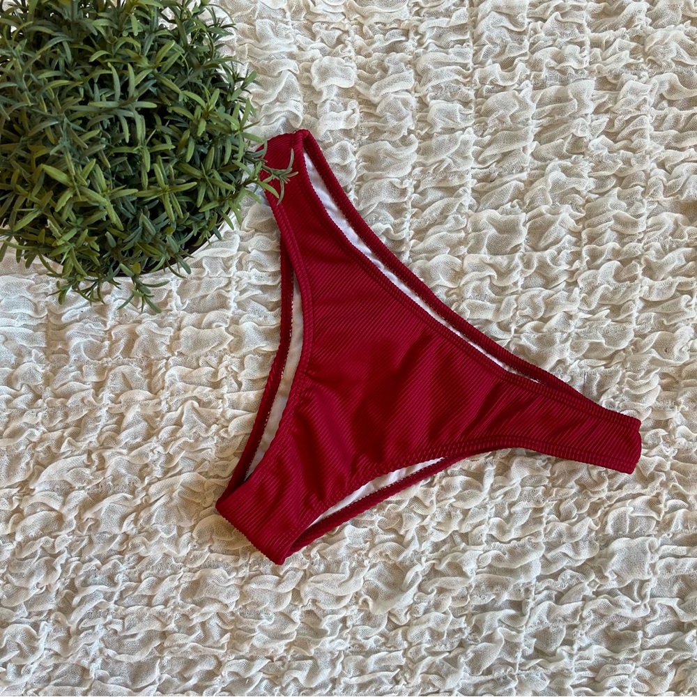 Cheeky Low Rise Bikini Swim Bottoms Ribbed Swimsuit Beachwear Red New sz Med